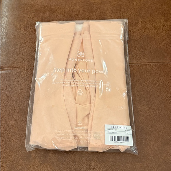 Honeylove SuperPower Short Cream Shapewear - Picture 4 of 5